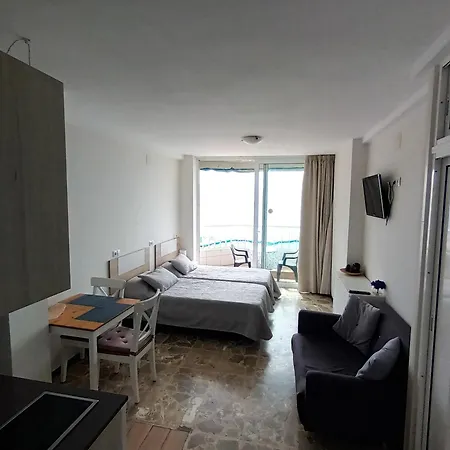 House And 2 Jump Into The Apartment
