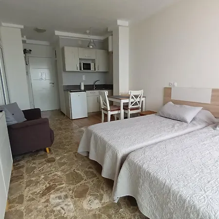 House And 2 Jump Into The Apartment *